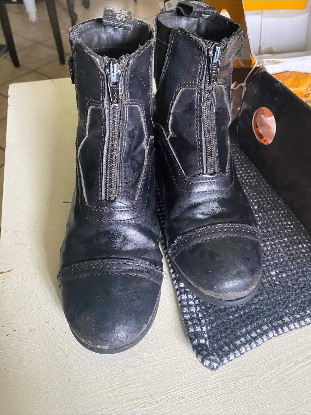 Girls Size 2 Black Front-Zip Ankle Paddock Riding Boots by Saxon Preowned